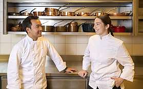 Deux chefs en conversation